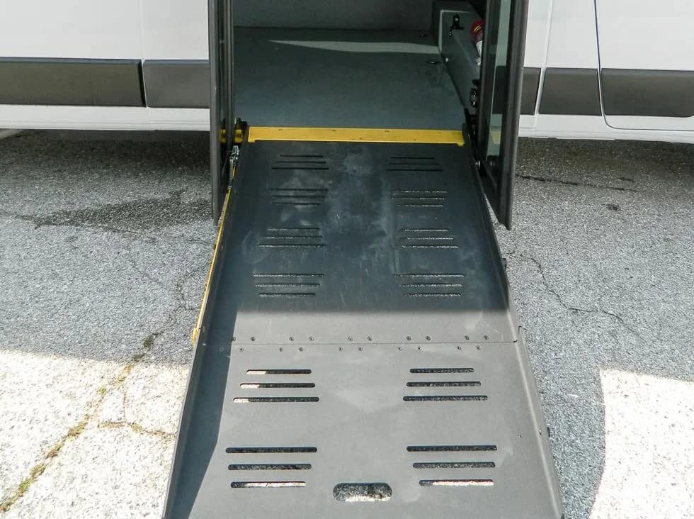 2022 RAM BraunAbility ProMaster 3500 Van - Image 12