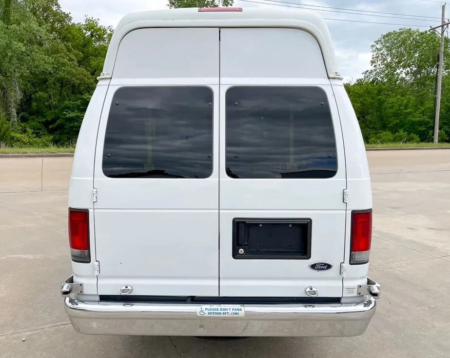 2011 Ford E150 Van - Image 4