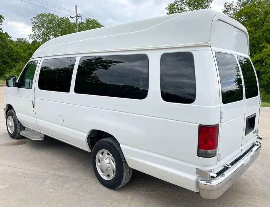 2011 Ford E150 Van - Image 5