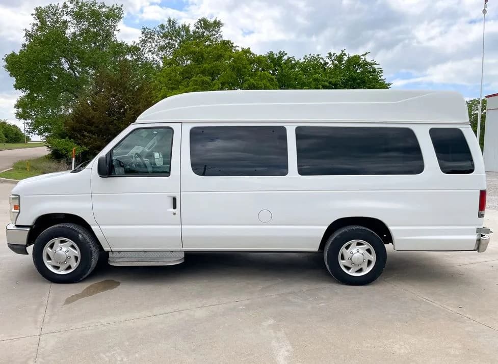 2011 Ford E150 Van - Image 6