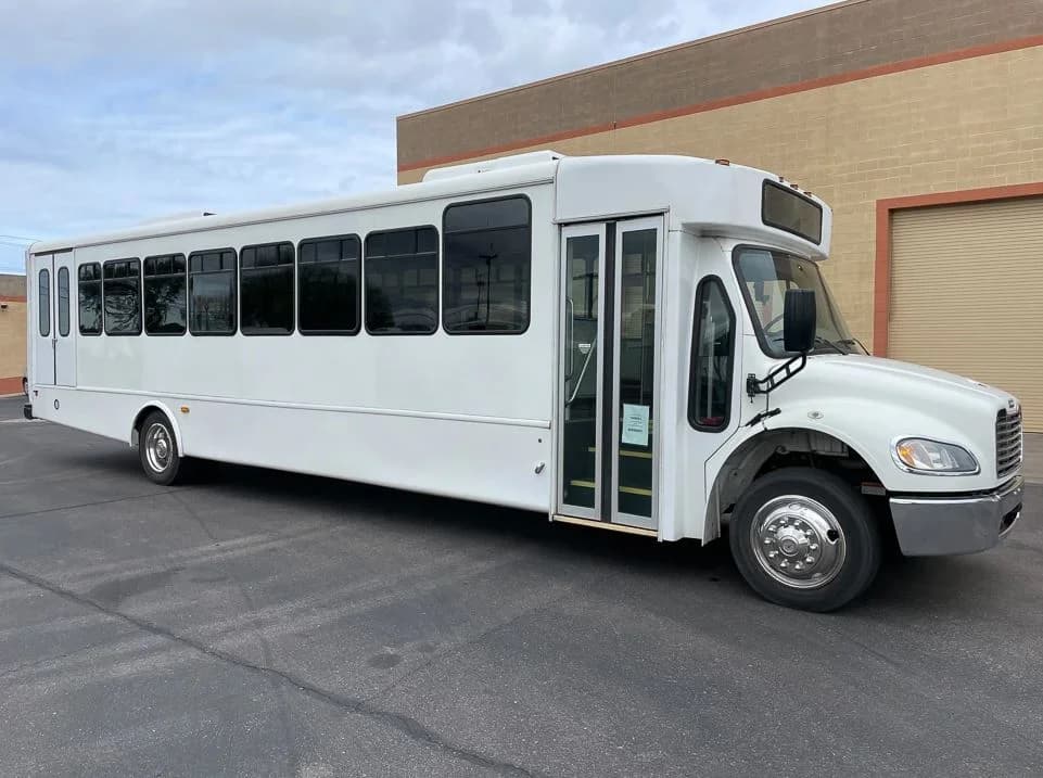 2018 StarTrans President Shuttle Bus - Image 1
