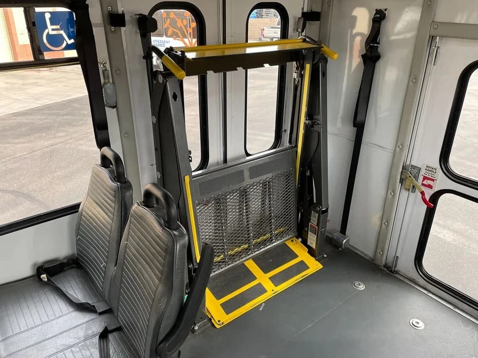 2018 StarTrans President Shuttle Bus - Image 10
