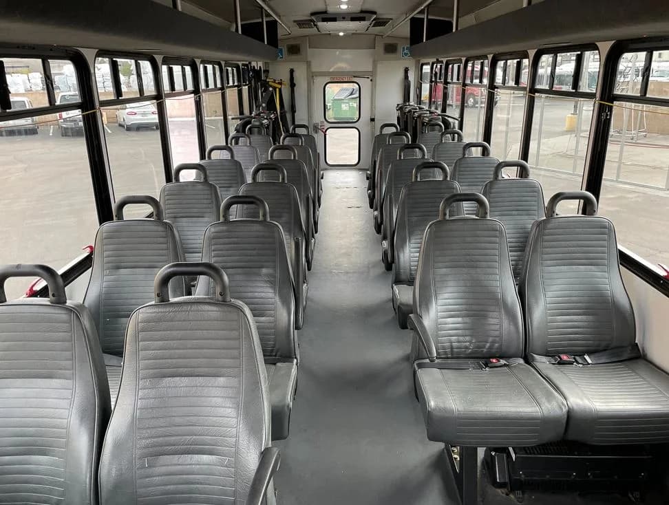 2018 StarTrans President Shuttle Bus - Image 11