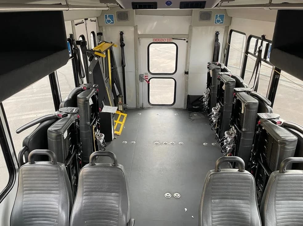 2018 StarTrans President Shuttle Bus - Image 12