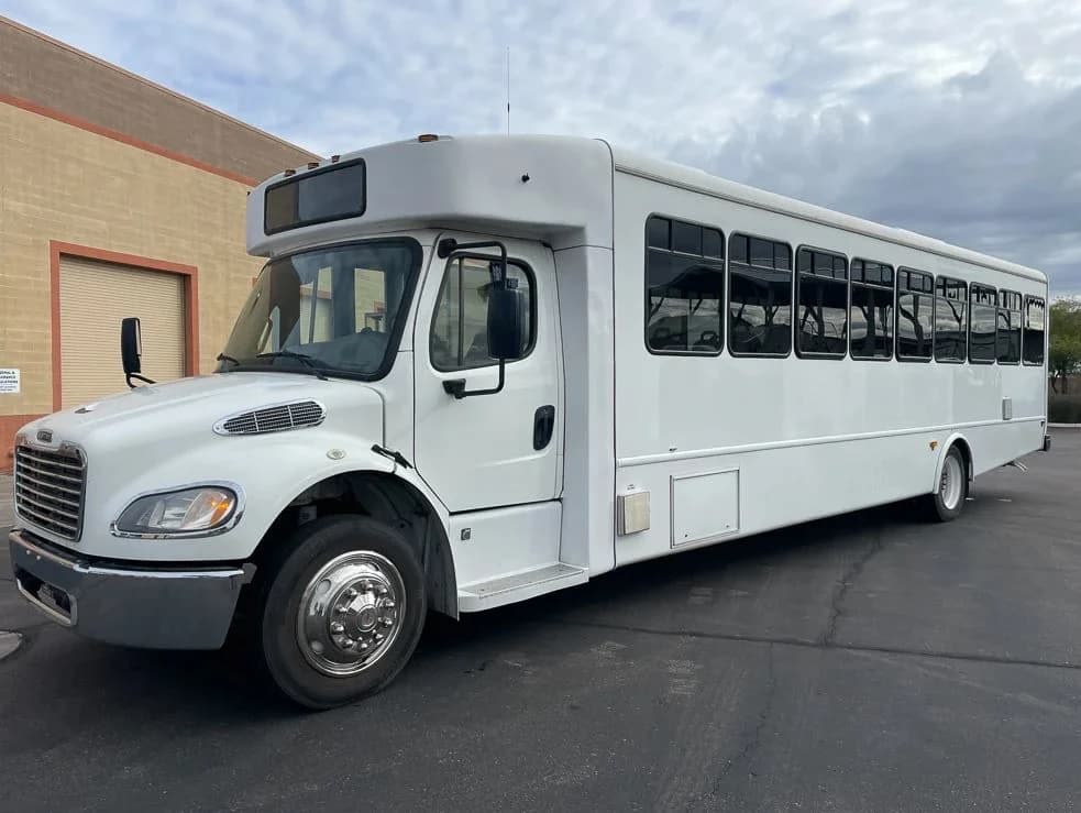 2018 StarTrans President Shuttle Bus - Image 6