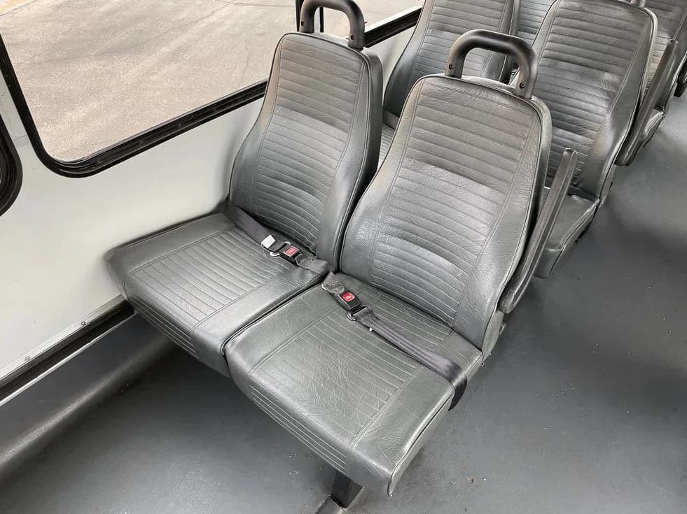 2018 StarTrans President Shuttle Bus - Image 9