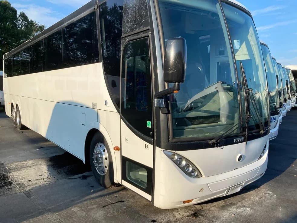 2015 Freightliner Caio G36 Coach Bus - Image 1