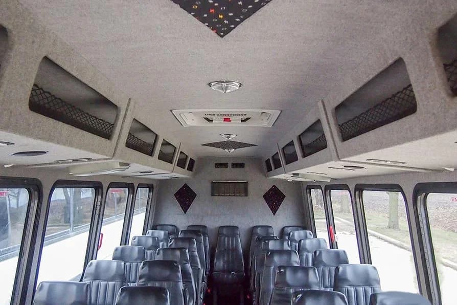 2008 Freightliner M2-400 Coach Bus - Image 7