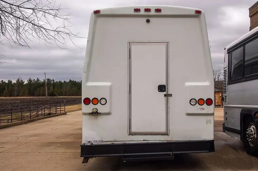 2008 Freightliner M2-400 Coach Bus - Image 6