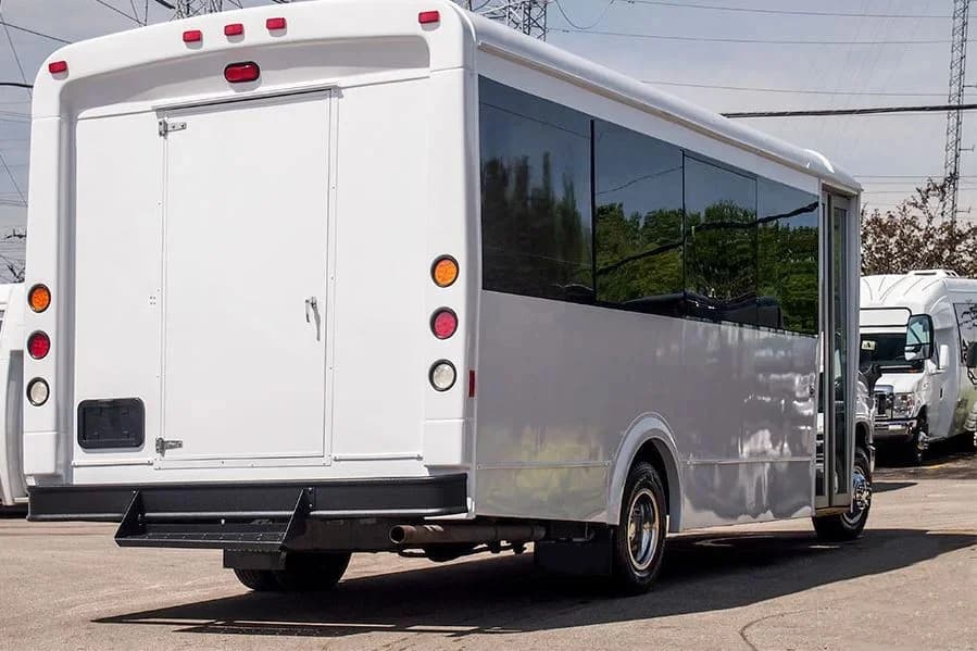 2012 Ford E450 Glaval Shuttle Bus - Image 4