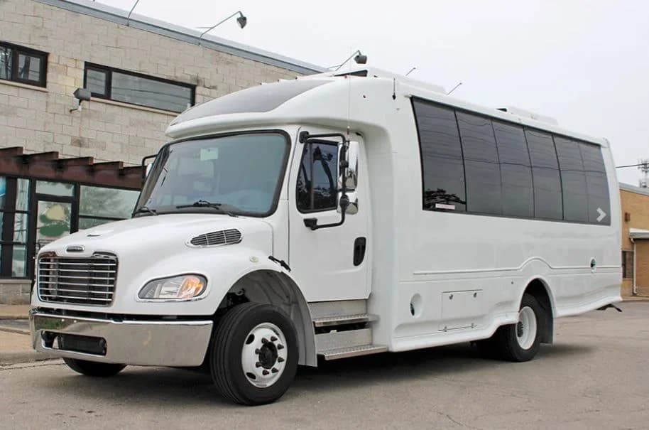 2018 Freightliner S2 Turtle Top Odyssey XL - Image 1