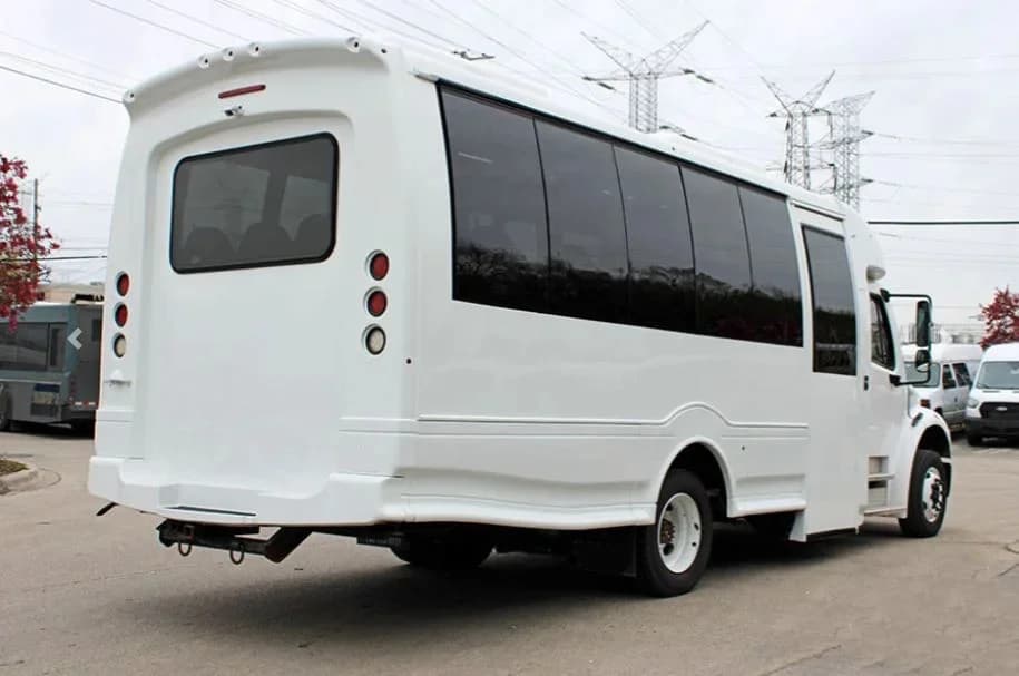 2018 Freightliner S2 Turtle Top Odyssey XL - Image 3