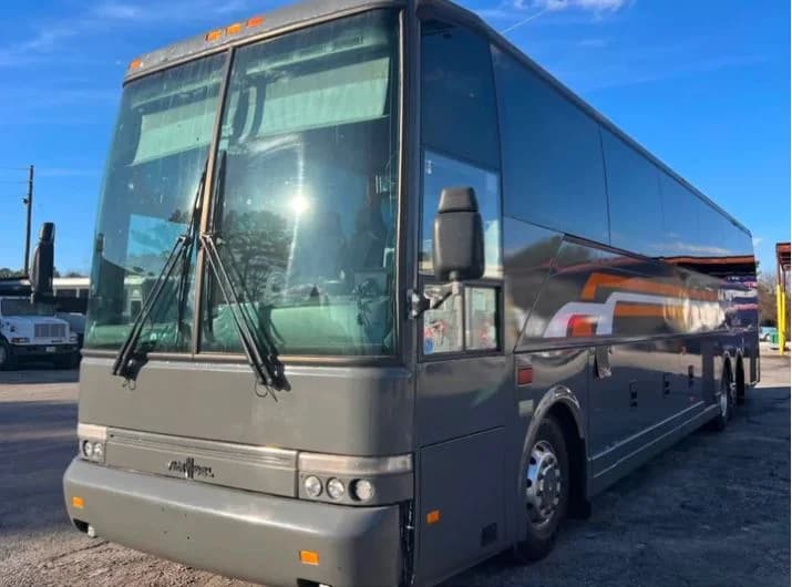 2008 VanHool T2145 Coach Bus - Image 3