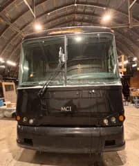 2009 Motor Coach Industries D4505 bus