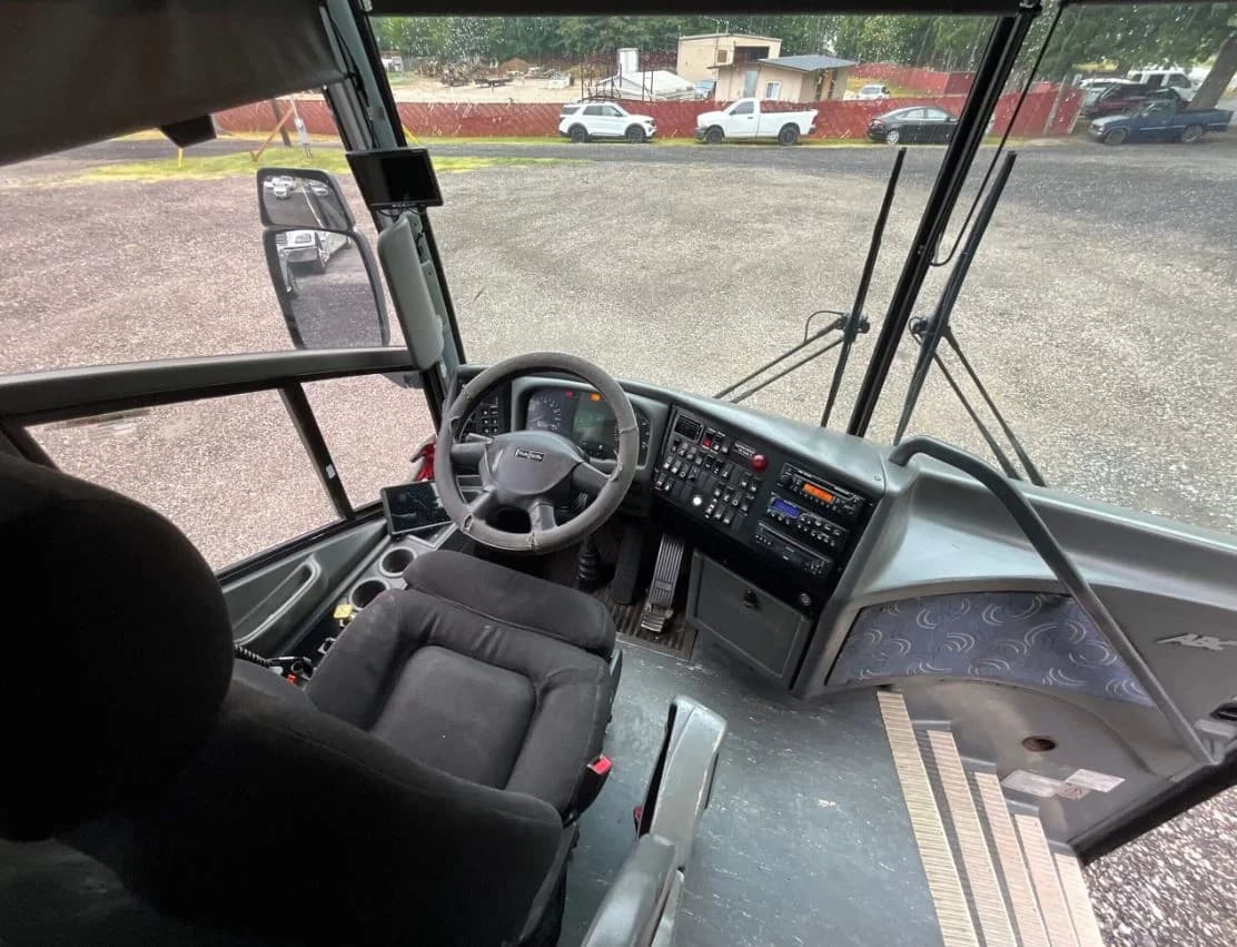 2009 Van Hool C2045 Coach Bus - Image 3