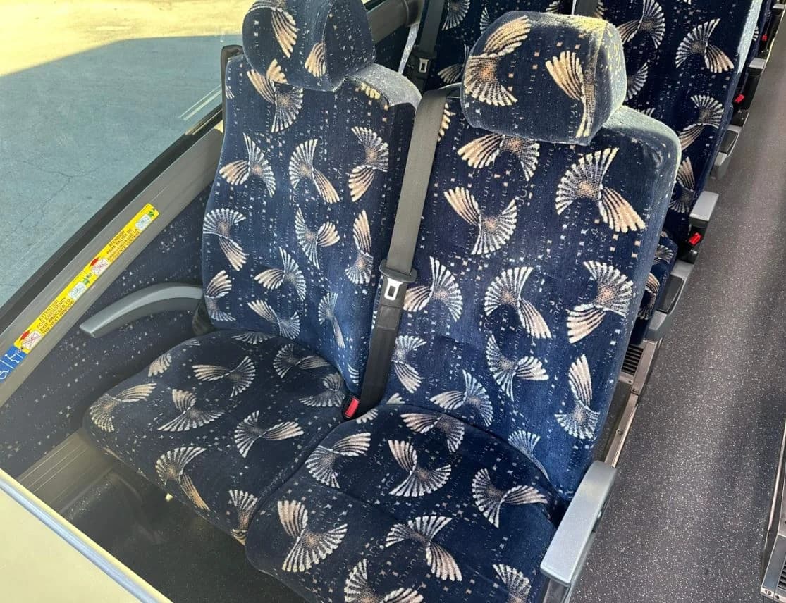 2014 MCI J4500 Coach Bus - Image 7