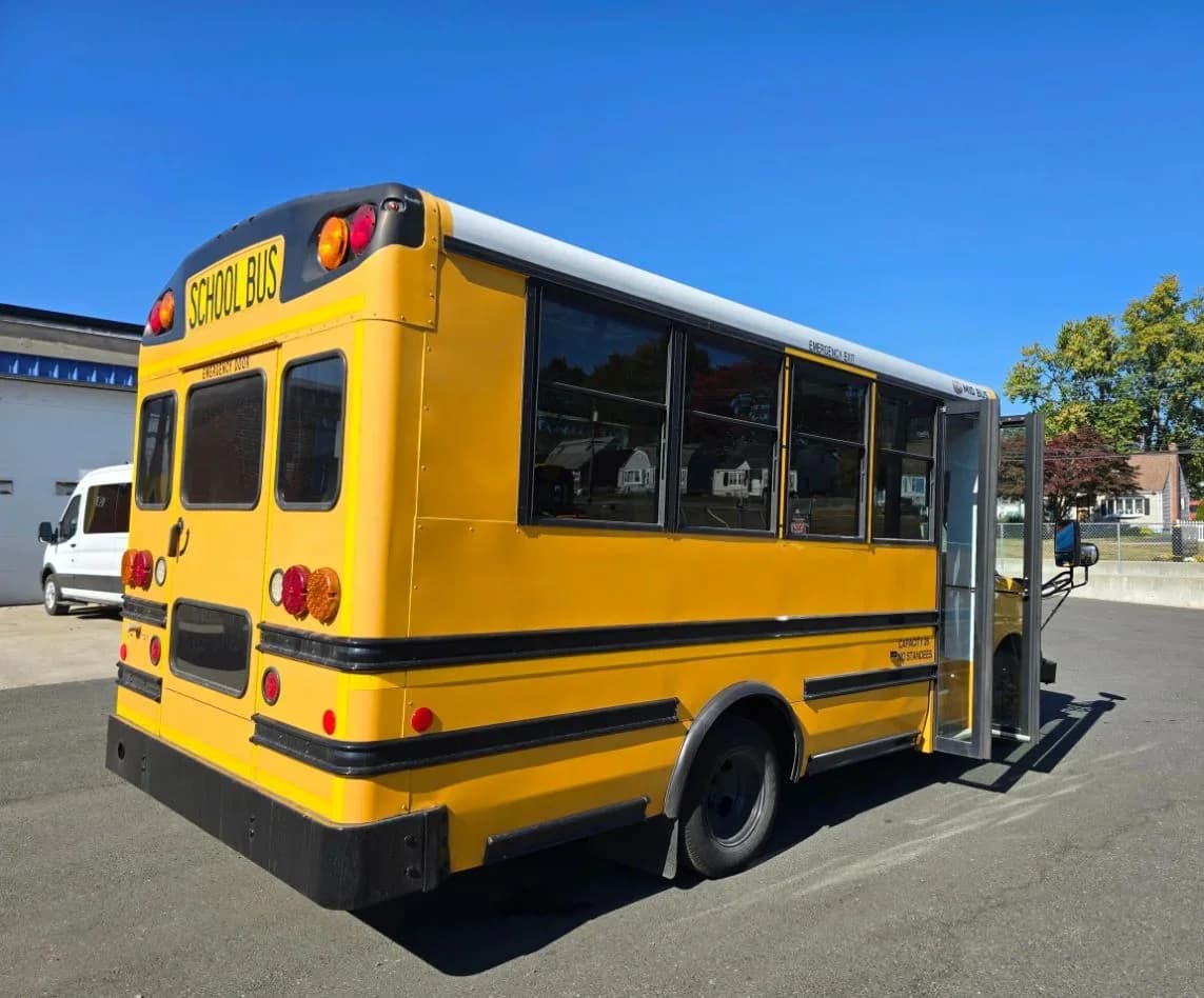 2015 Chevrolet Collins School Bus - Image 2