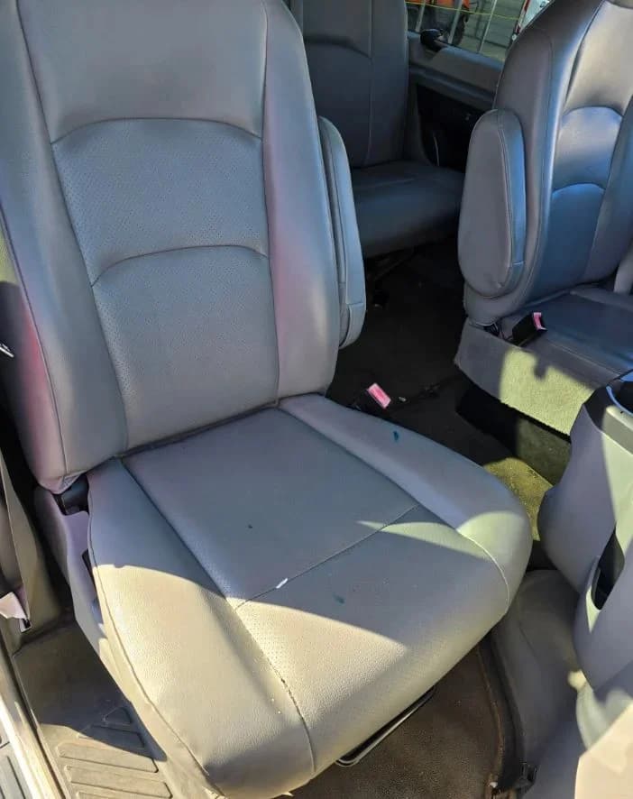 2013 Ford E350 Passenger Van - Image 7