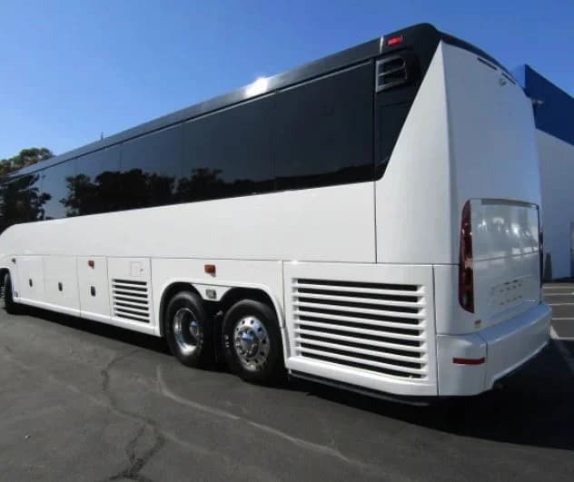 2017 MCI J4500 Coach Bus - Image 4