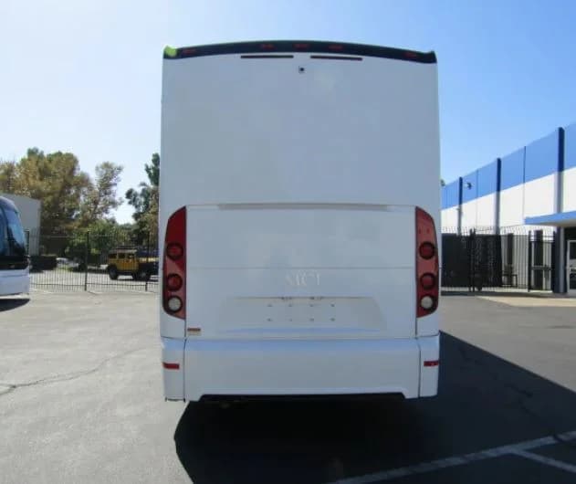 2017 MCI J4500 Coach Bus - Image 5