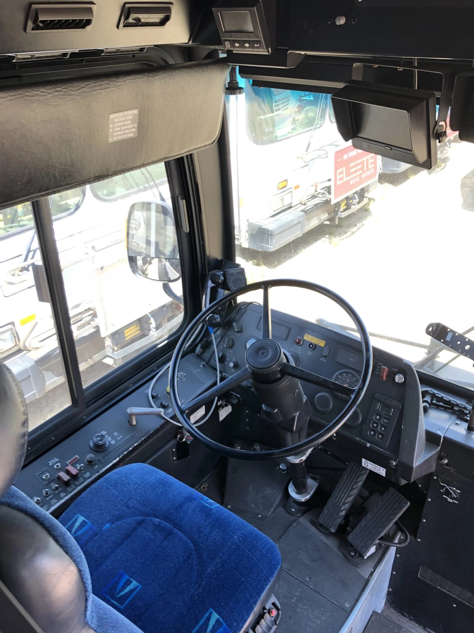 2007 New Flyer C40LF Low Floor 40 ft Transit Bus - Image 3