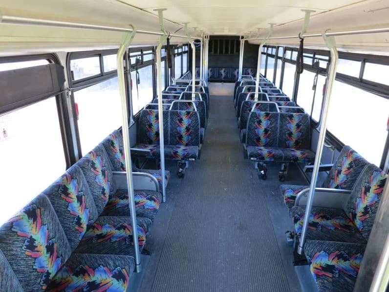 2000 Gillig High Floor 40 ft Transit Bus - Image 2
