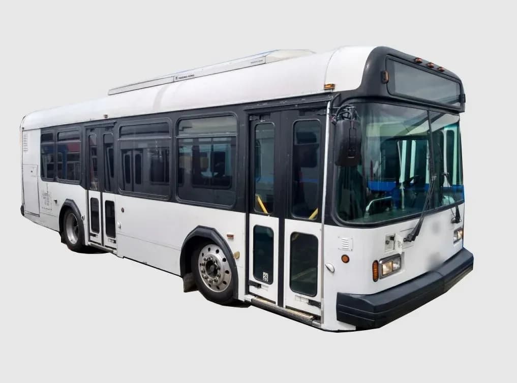 2004 El Dorado EZ Rider II Low Floor 35 ft Transit Bus - Image 1