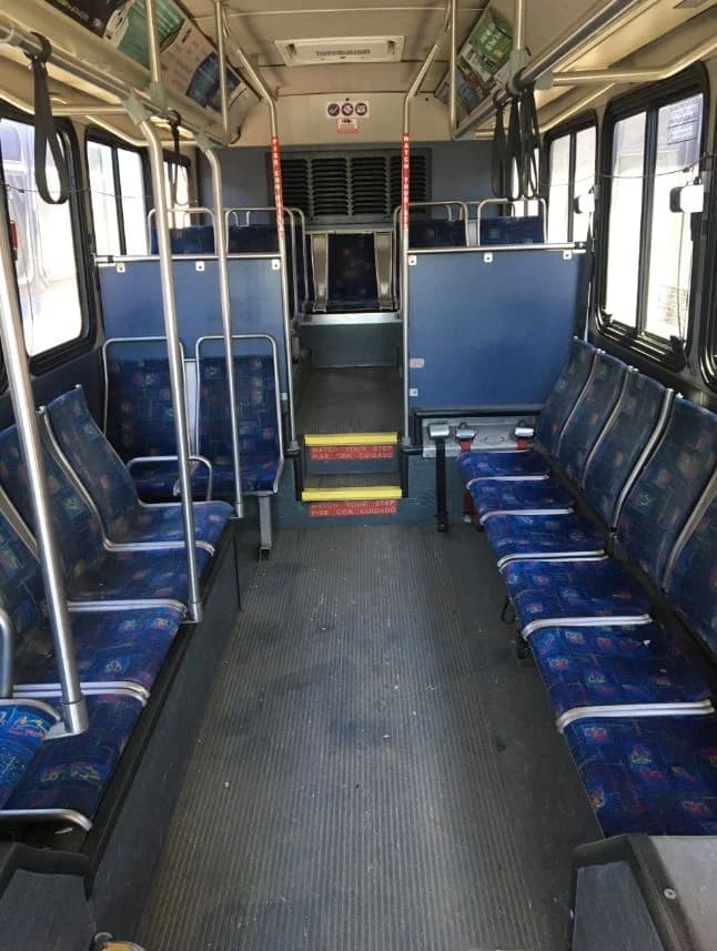 2006 Gillig Low Floor 30ft Transit Bus - Image 2