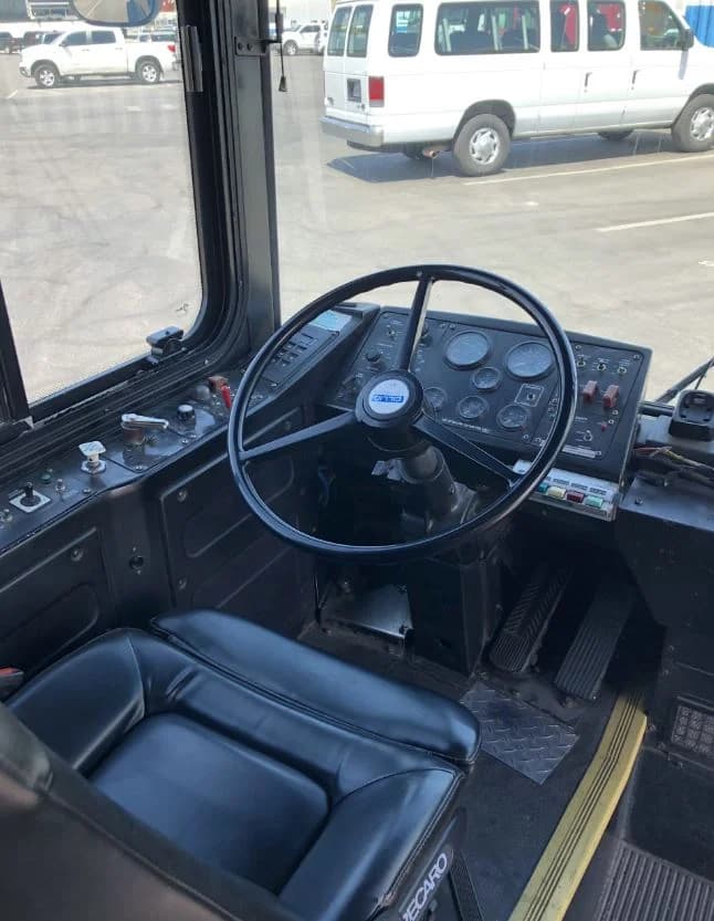 2008 Gillig Low Floor 35 ft Transit Bus - Image 3