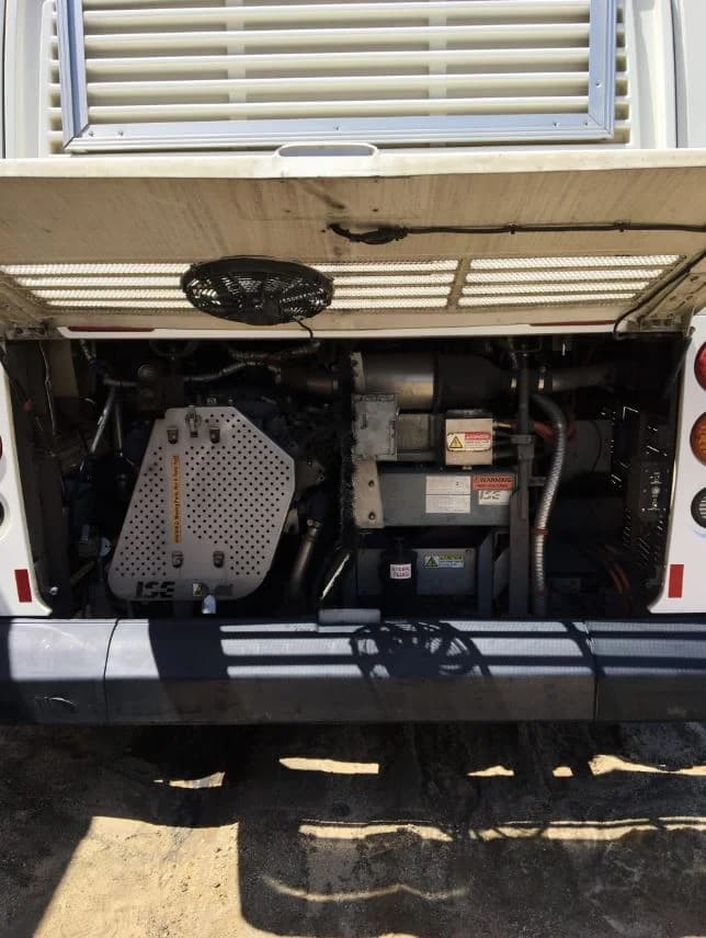 2010 New Flyer GE35LFR Low Floor 35 ft Transit Bus - Image 2