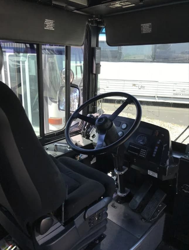 2007 New Flyer D60LF Low Floor 60 ft Transit Bus - Image 2