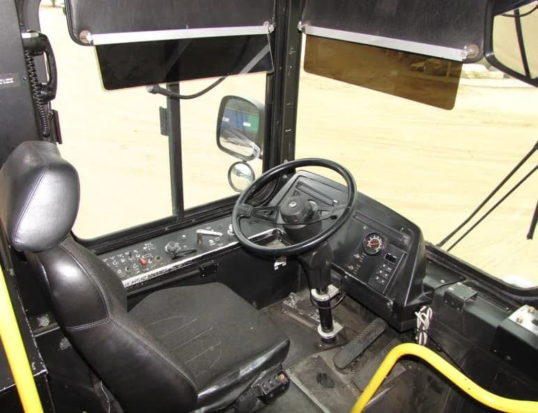 1998 New Flyer D40LF Low Floor 40 ft Transit Bus - Image 2