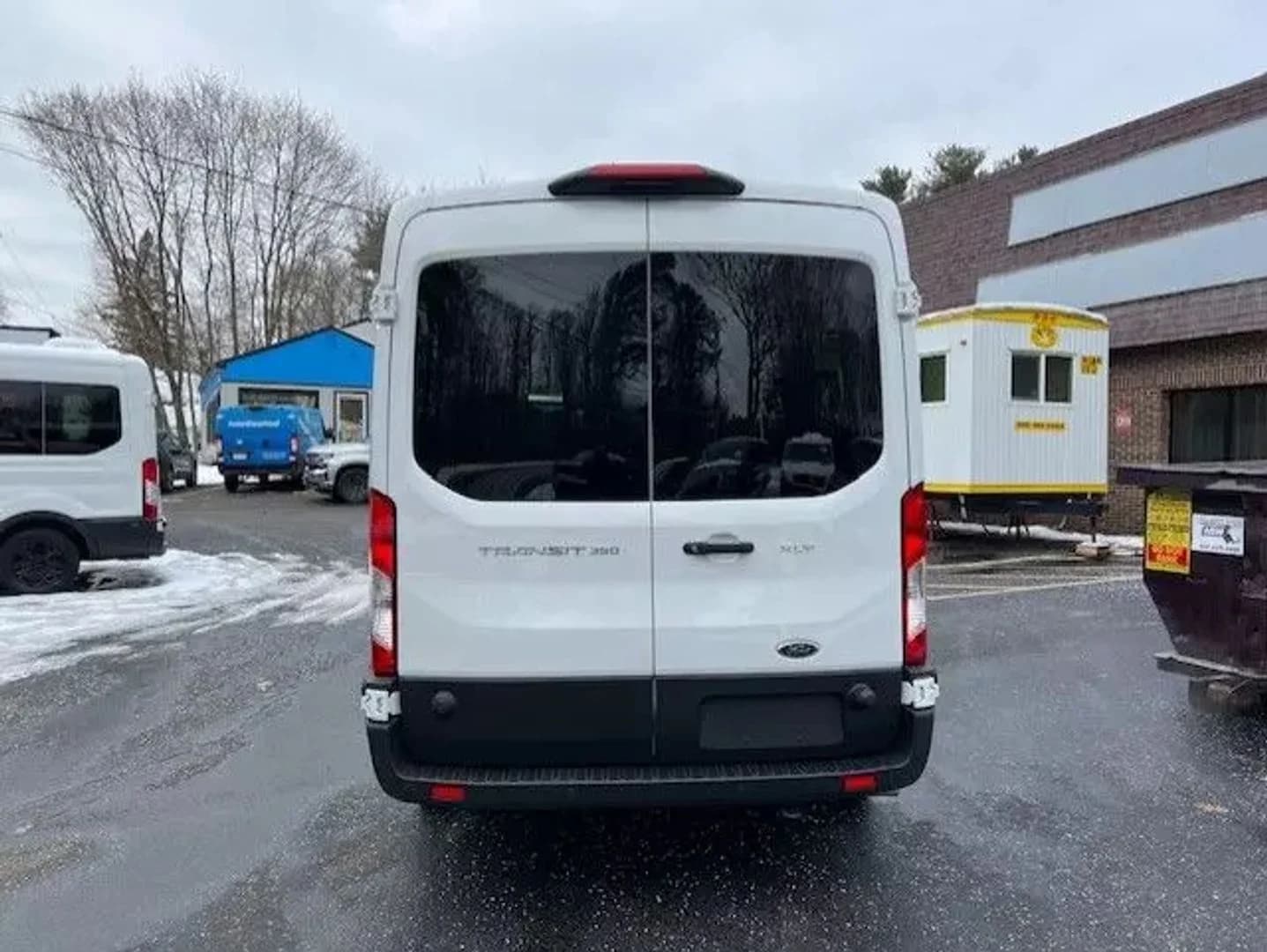 2024 Ford Transit 350 Passenger Van - Image 4
