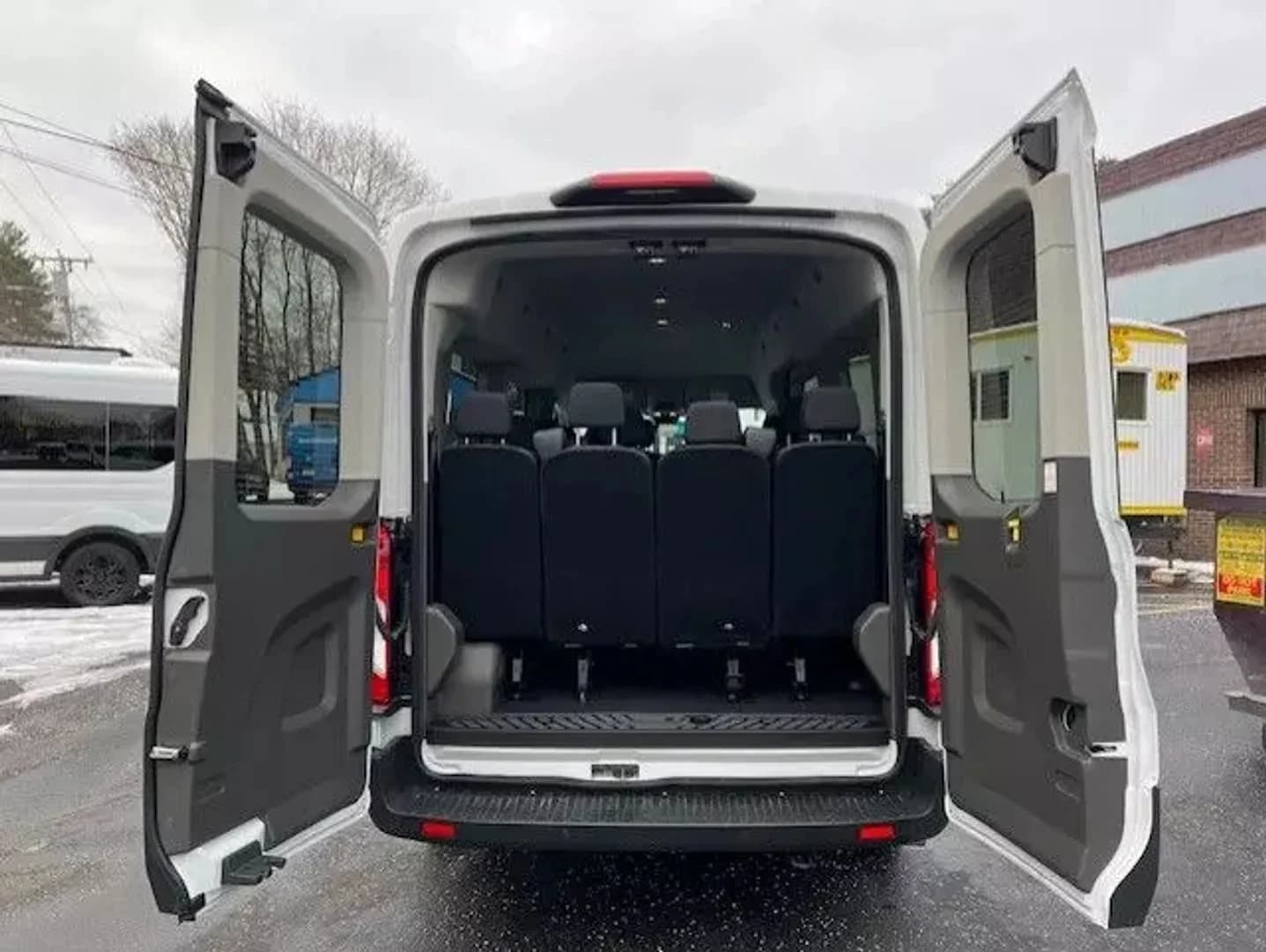 2024 Ford Transit 350 Passenger Van - Image 5