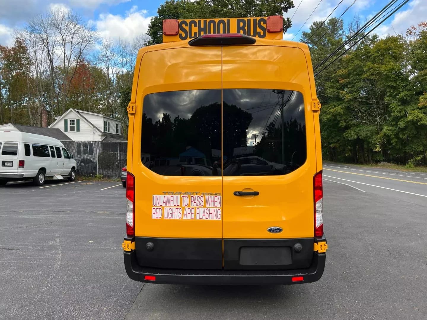 2019 Ford E350 ADA School Passenger Van - Image 12