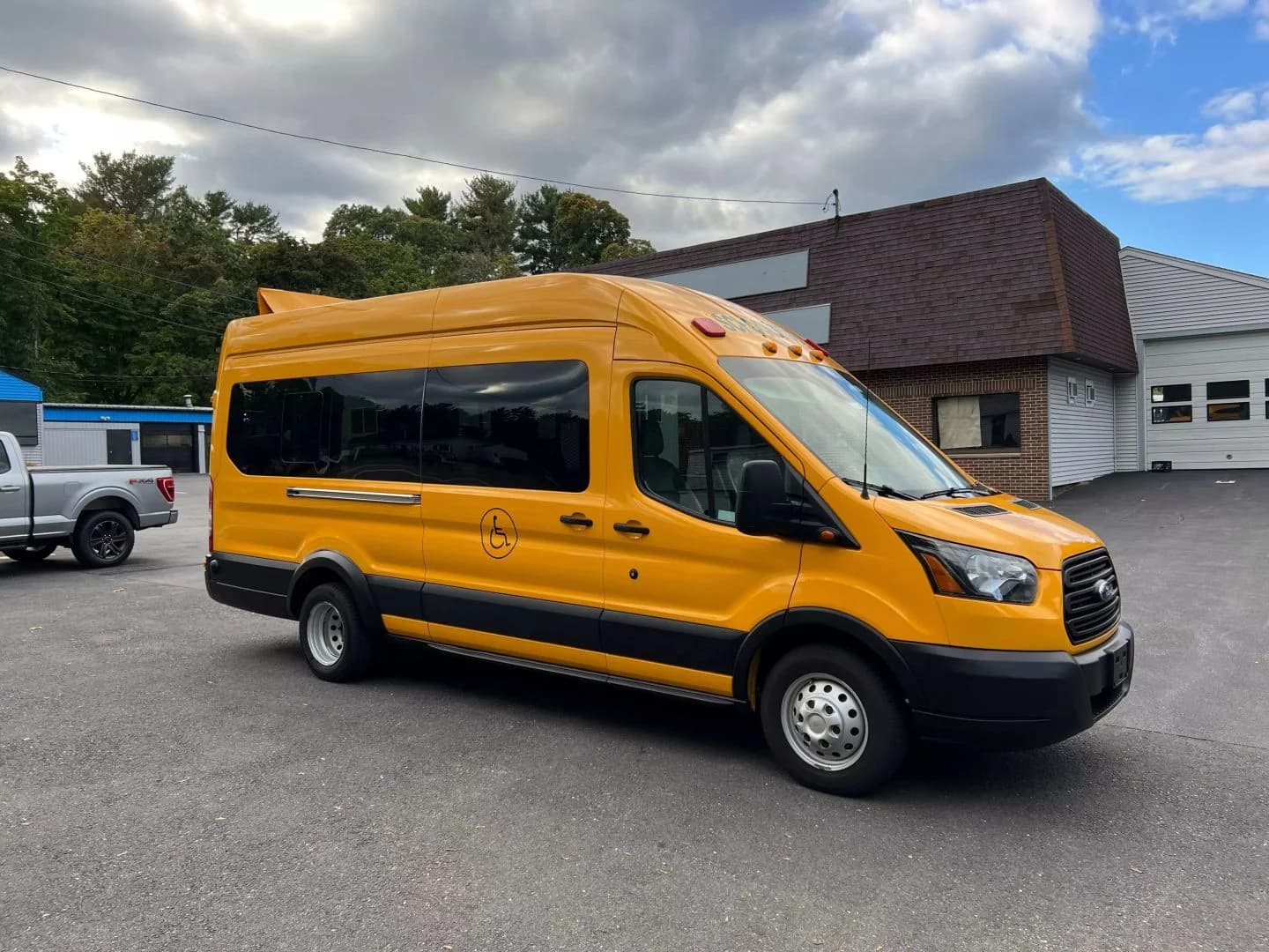 2019 Ford E350 ADA School Passenger Van - Image 1