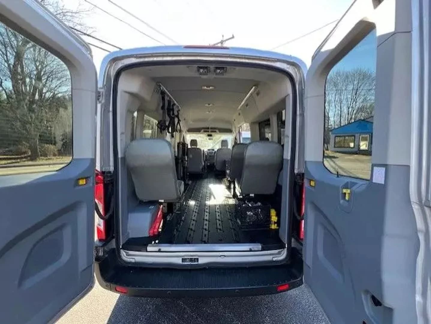 2016 Ford Transit 350 Wagon XLT Passenger Van - Image 3
