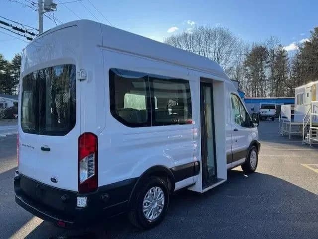 Transit 350 XLT #21680 - Image 2