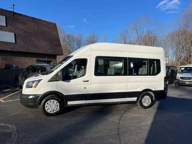 Transit 350 XLT #21680 - Image 4
