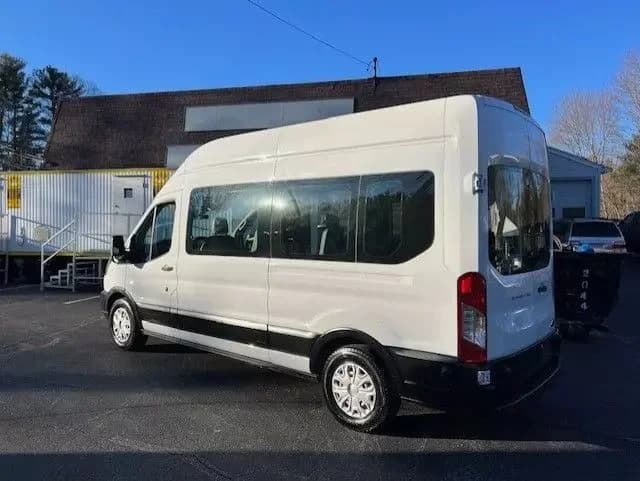 Transit 350 XLT #21680 - Image 5