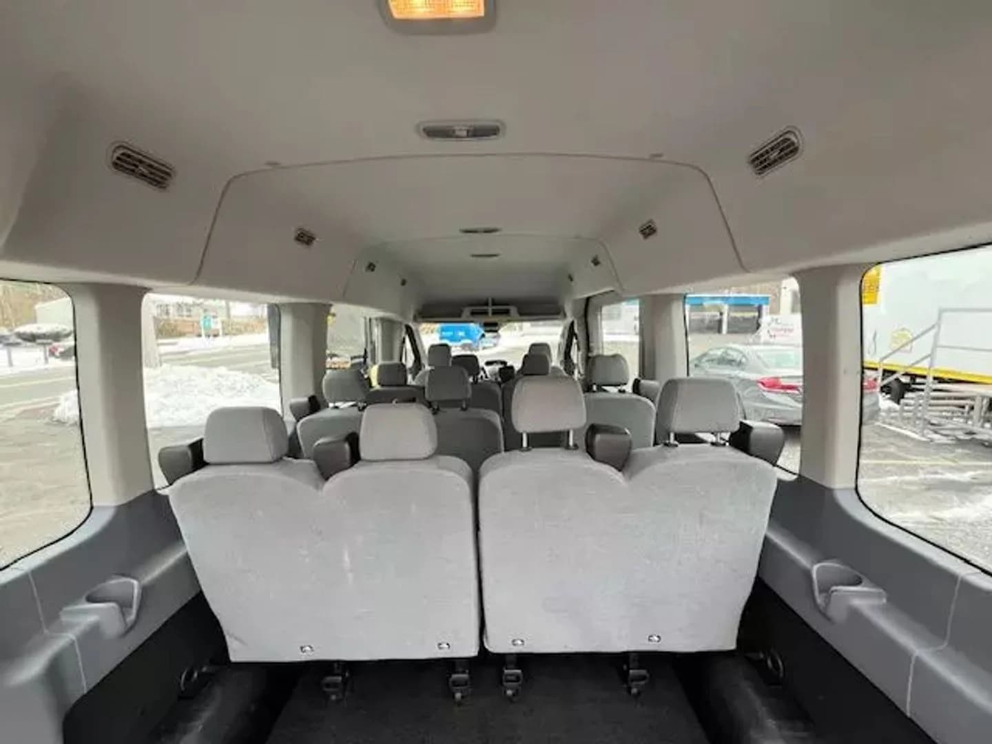 2016 Ford Transit 350 Wagon XLT Passenger Van - Image 4