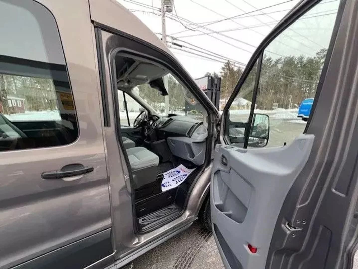 2016 Ford Transit 350 Wagon XLT Passenger Van - Image 7