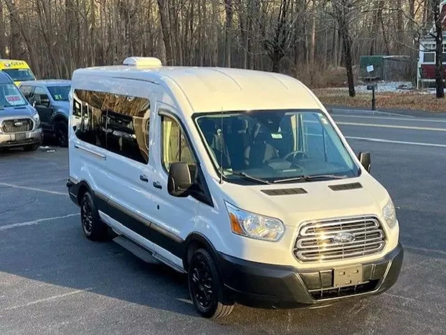 2015 Ford Transit 350 Wagon XL Passenger Van - Image 12