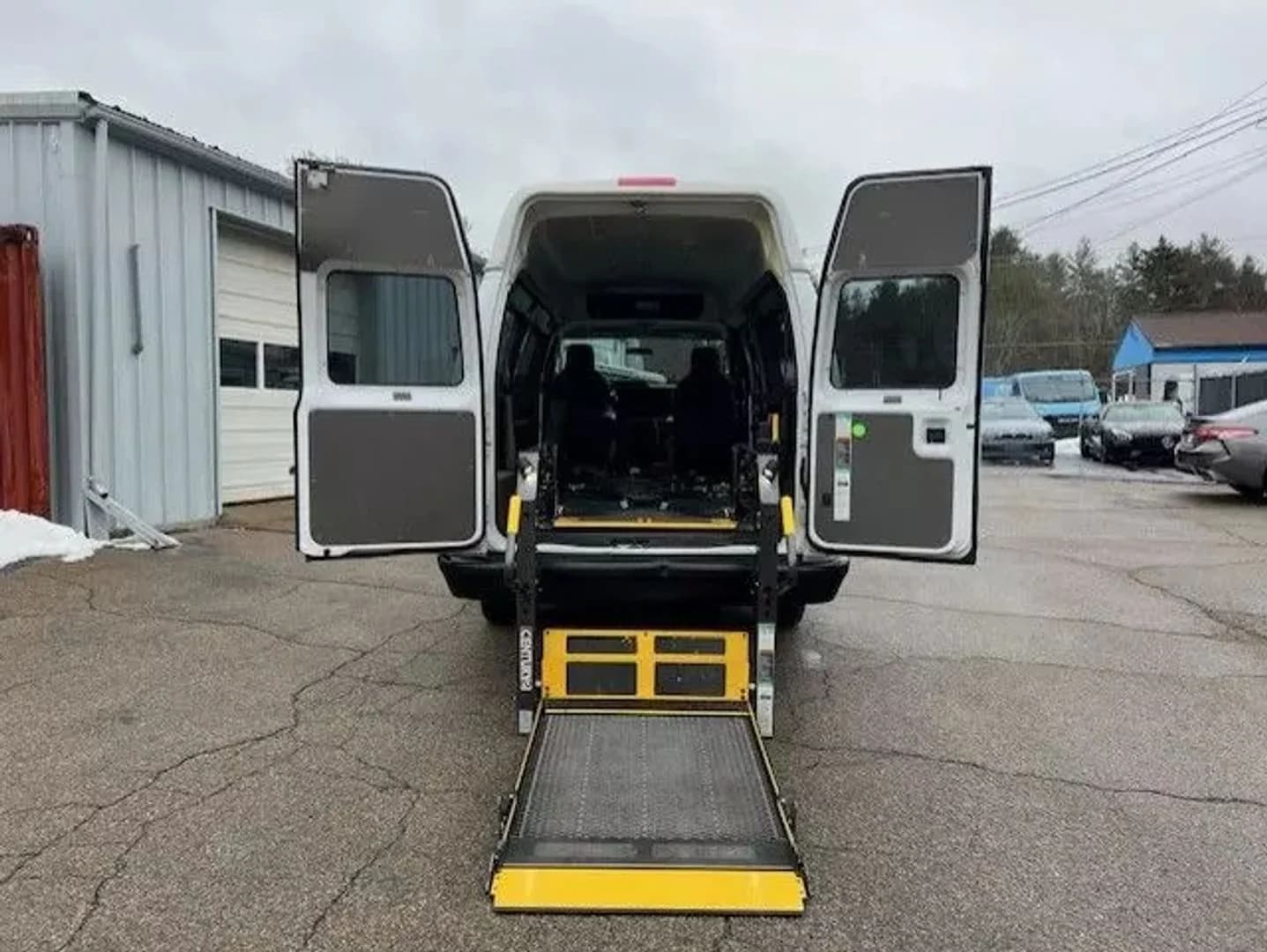 2014 Ford E250 ADA Passenger Van - Image 17