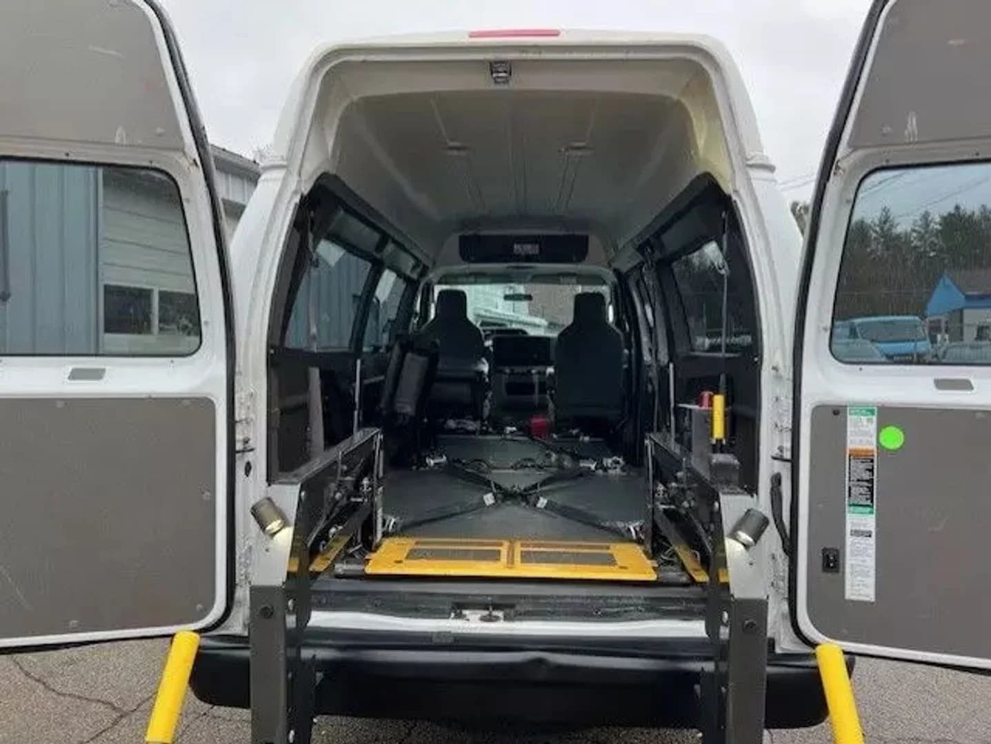 2014 Ford E250 ADA Passenger Van - Image 18