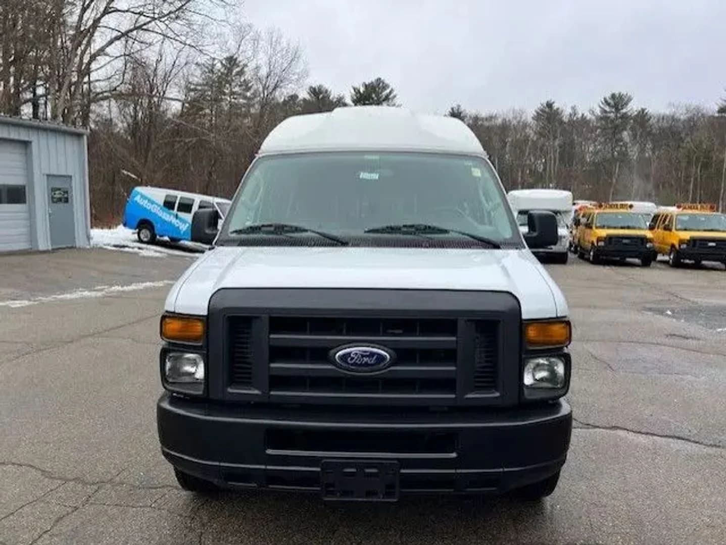 2014 Ford E250 ADA Passenger Van - Image 5