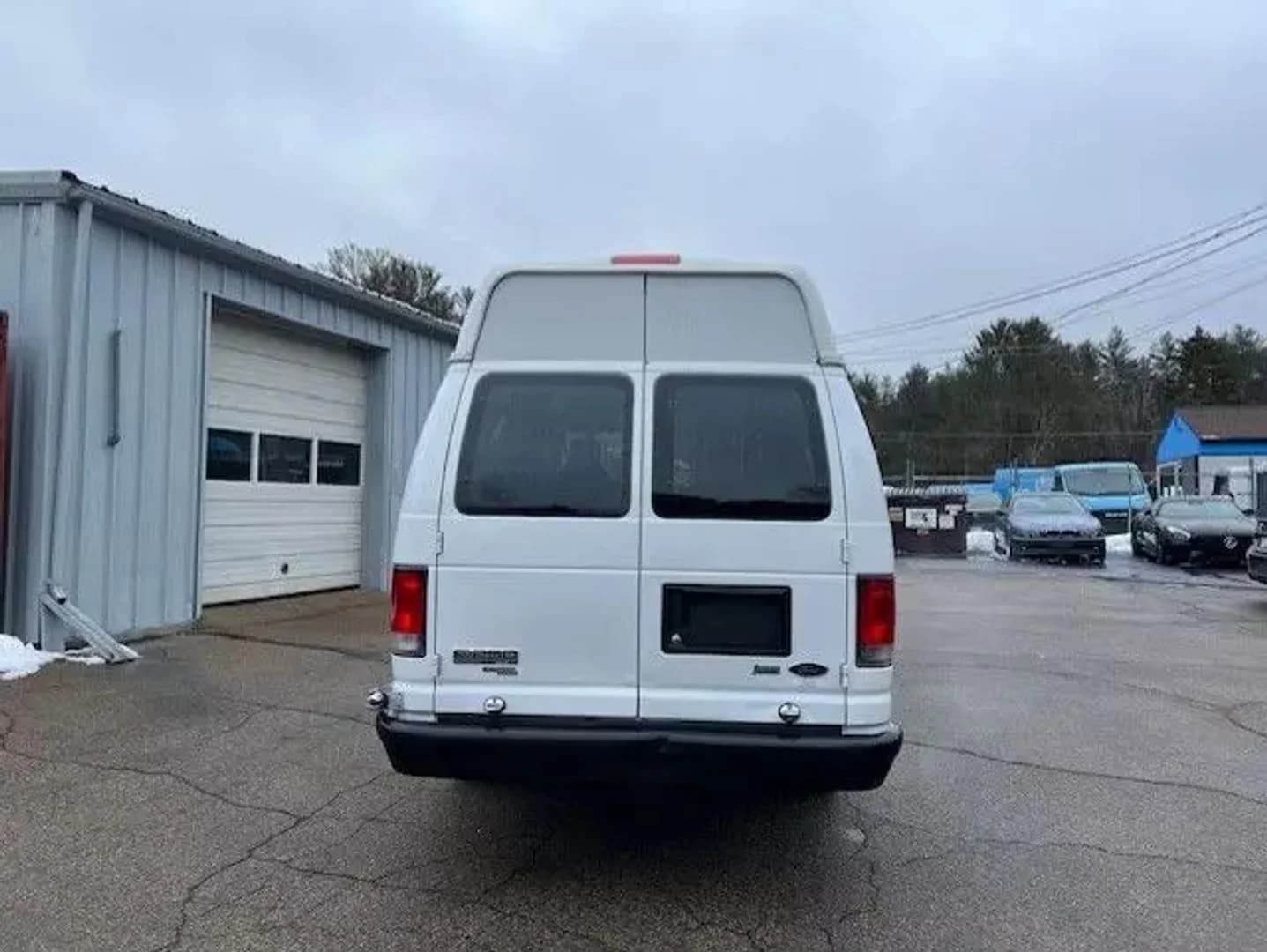 2014 Ford E250 ADA Passenger Van - Image 8