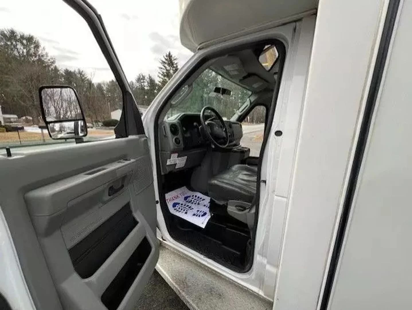 2016 Ford E350 ADA Shuttle Bus - Image 7