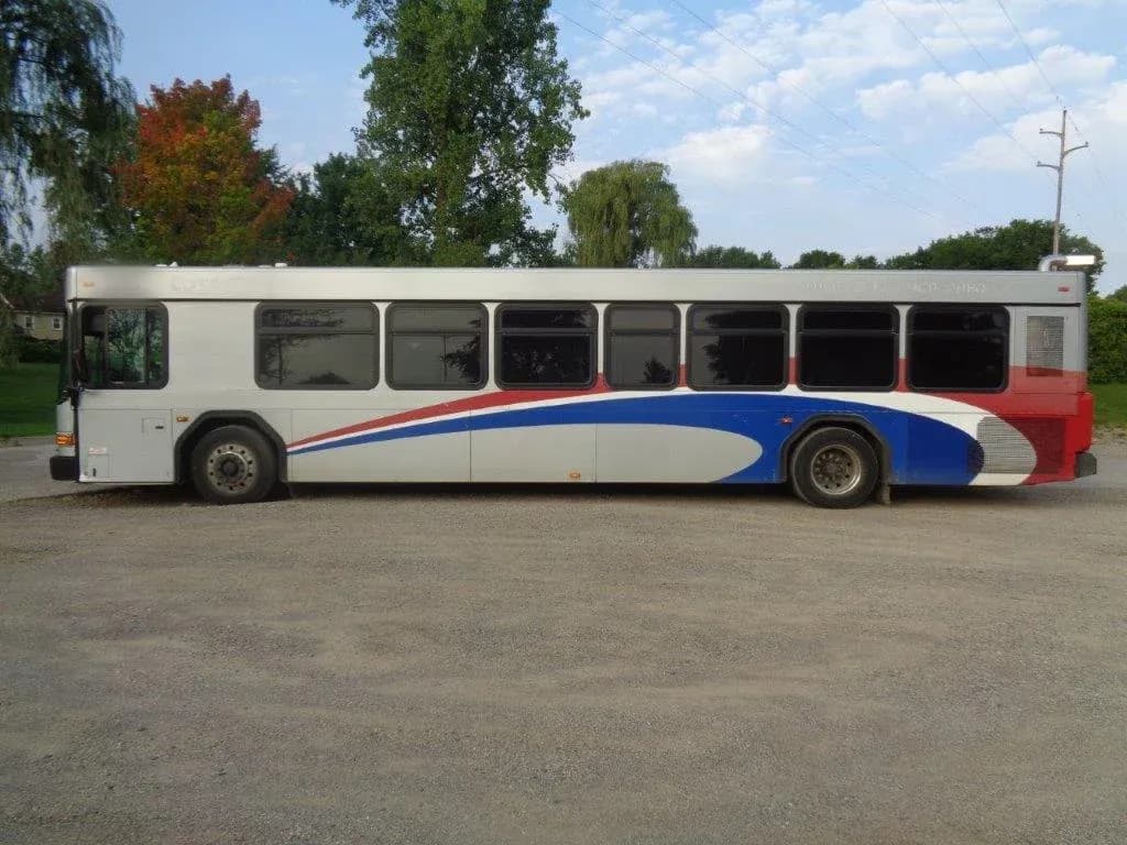Gillig #21689 - Image 1
