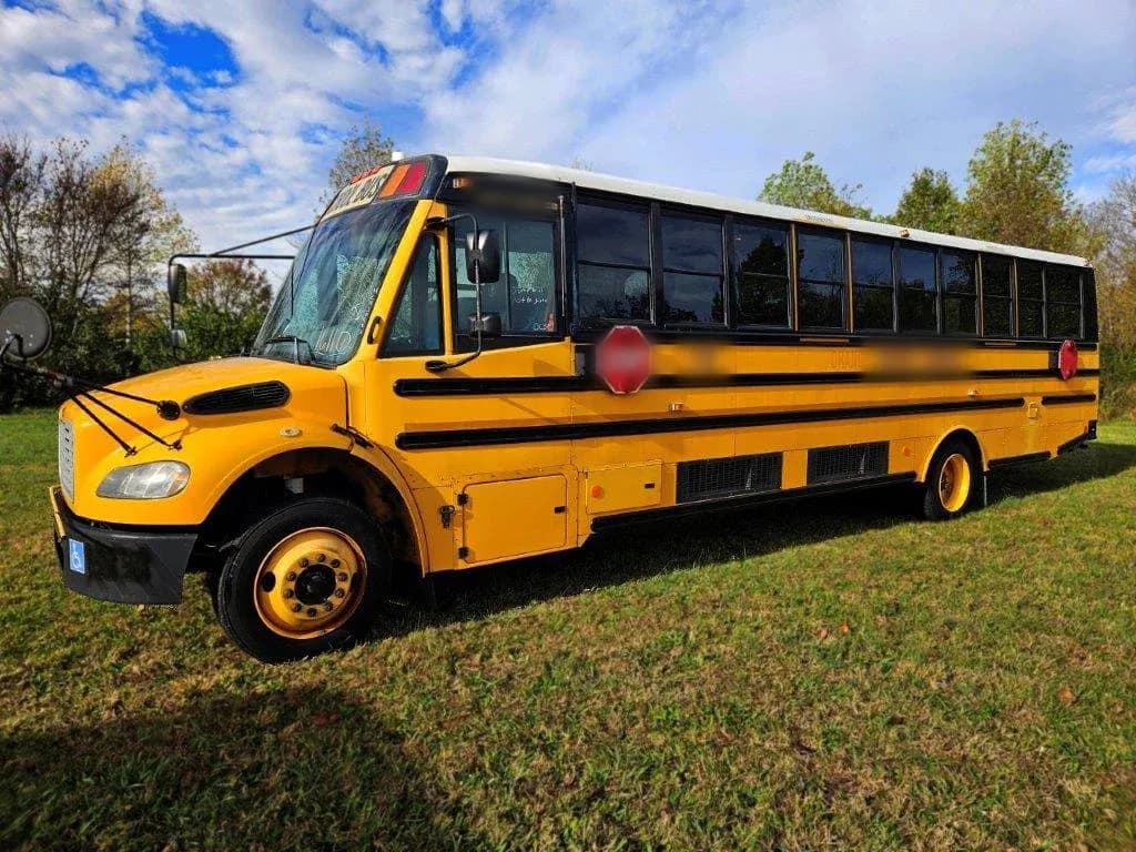 2017 Thomas C2 School Bus - Image 2